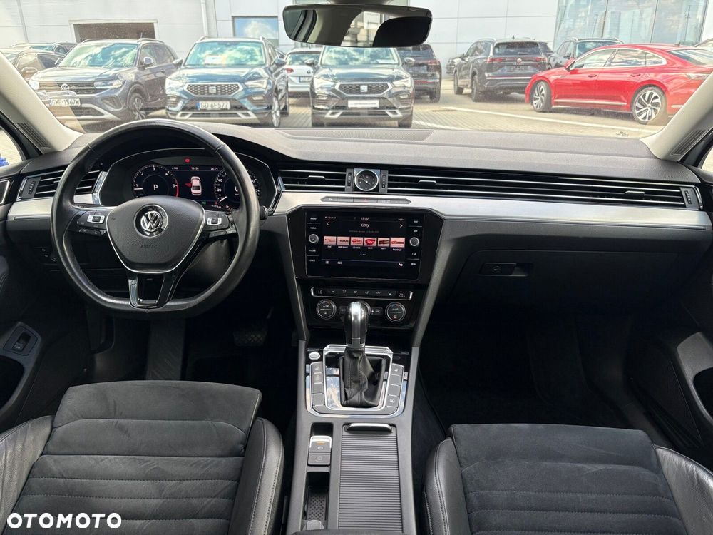 Volkswagen Passat - 10