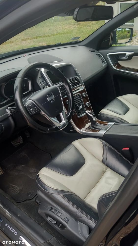 Volvo XC 60 D5 AWD Summum - 9