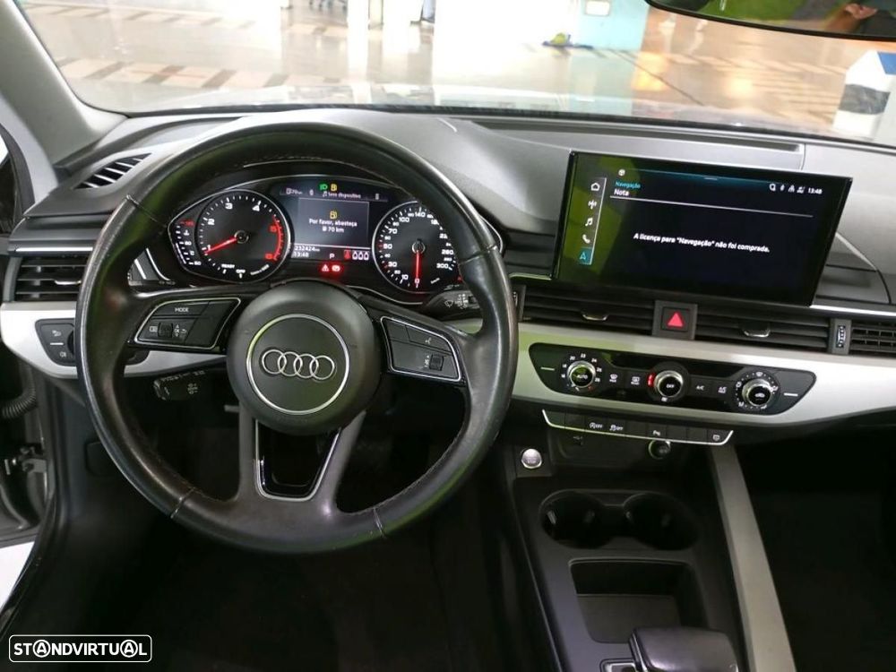 Audi A4 Avant 30 TDI S tronic - 4