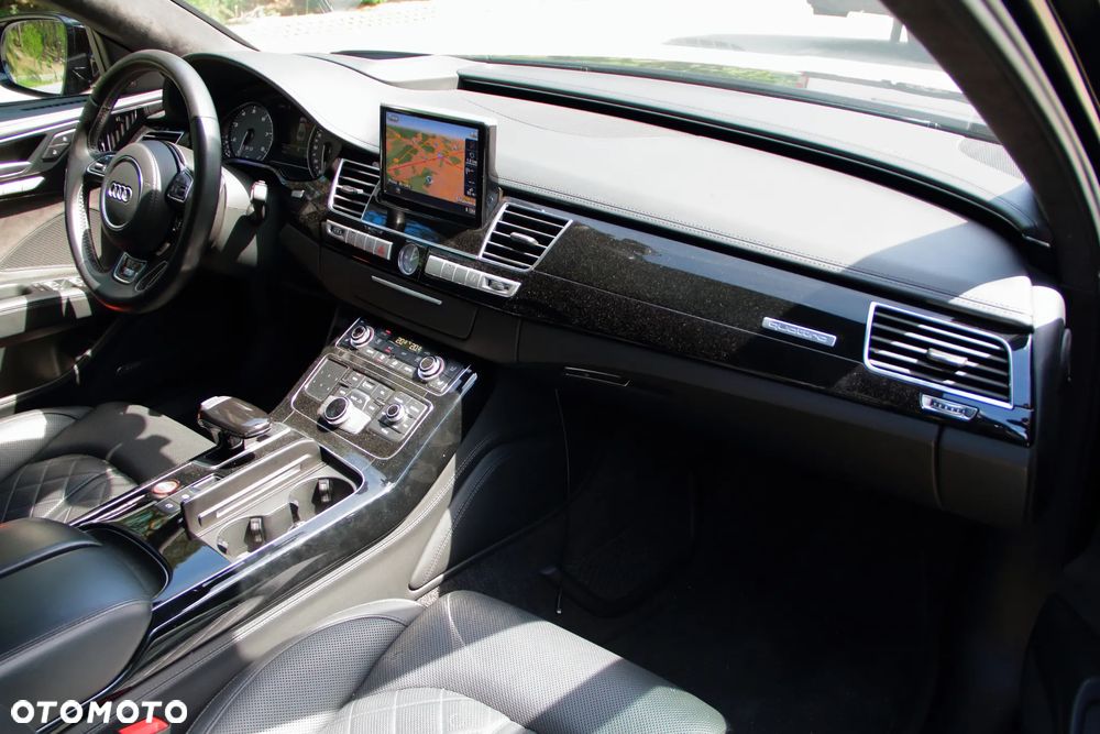 Audi S8 Standard - 26