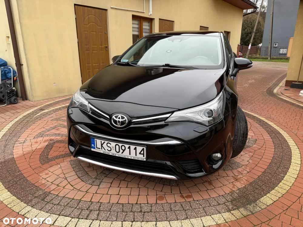 Toyota Avensis 2.0 D-4D Prestige - 11