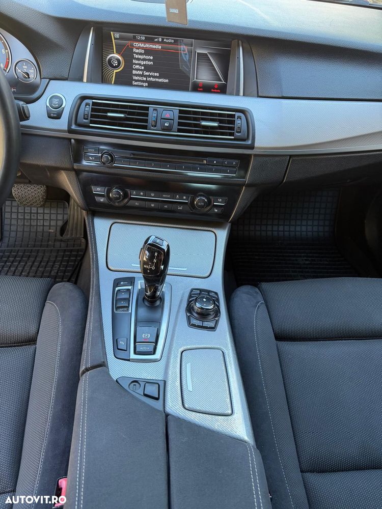 BMW Seria 5 520d Aut. - 11