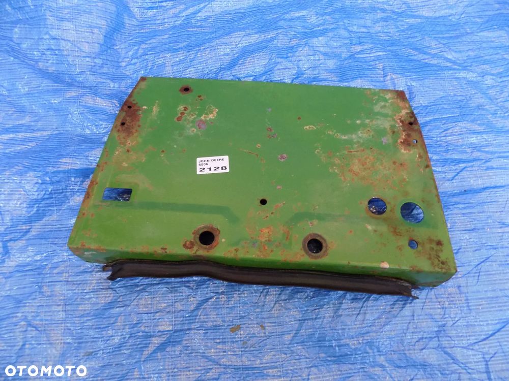 John Deere seria 6000, 6600 6800 6900 podstawa akumulatora 6610 6810 6910 - 2