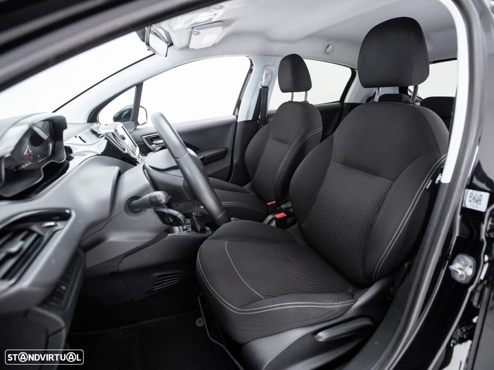 Peugeot 208 - 7