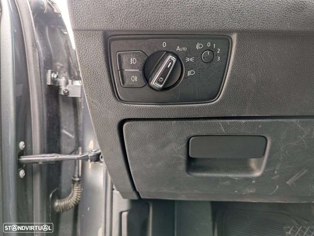 VW Passat Variant 2.0 TDi Highline DSG - 9