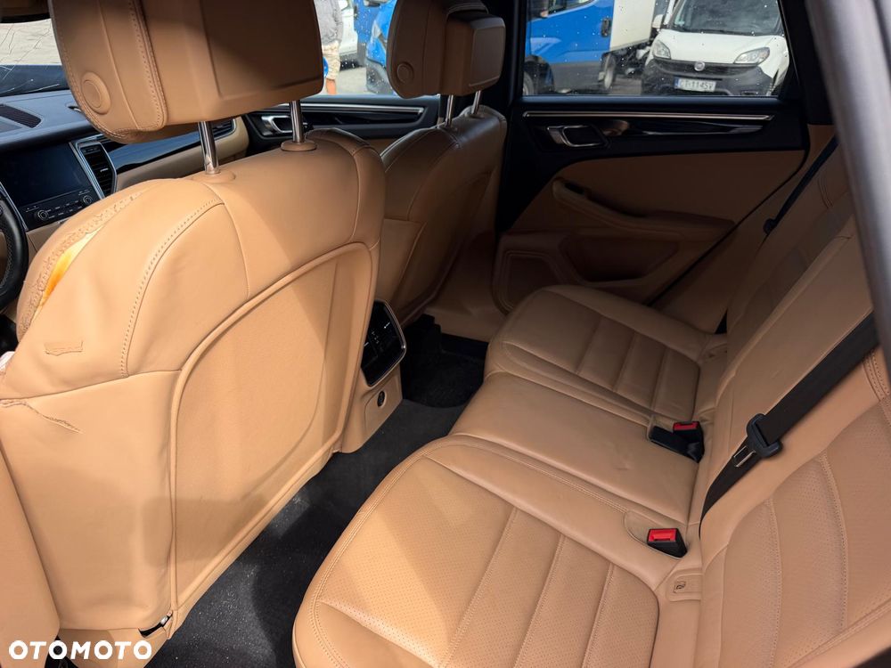 Porsche Macan - 15