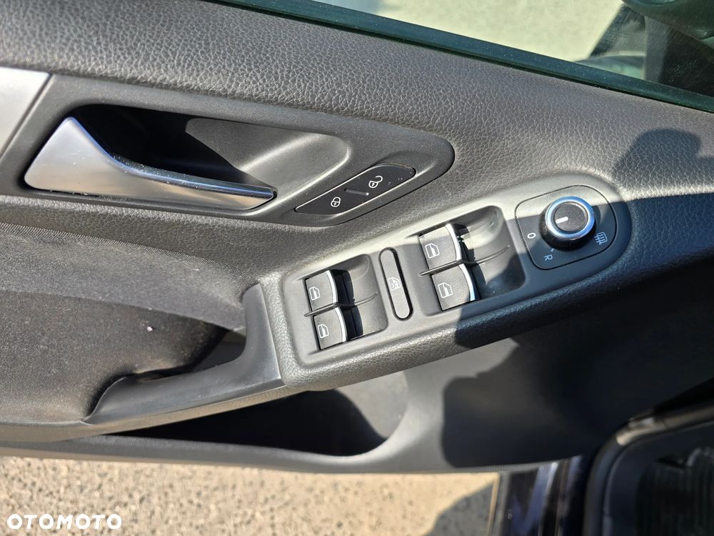 Volkswagen Golf - 21