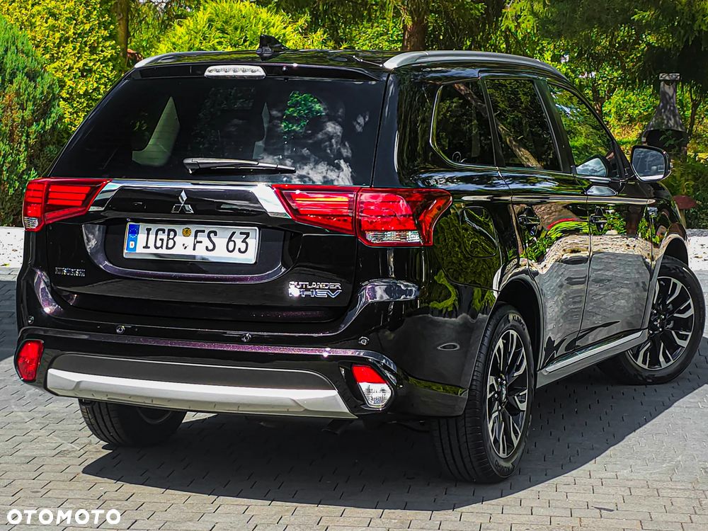 Mitsubishi Outlander Instyle NAVI + - 5