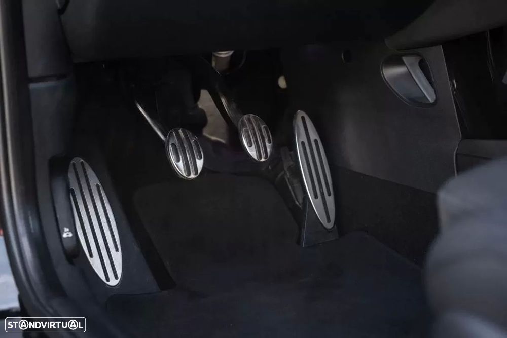 MINI 3 Portas - 18