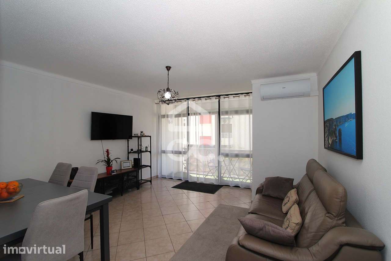 Apartamento T1 no coração de Armação de Pêra a poucos passos da praia! - Grande imagem: 2/17