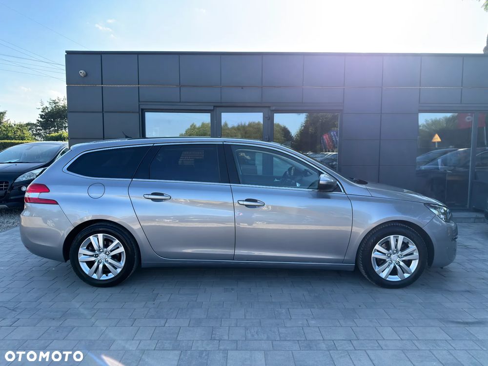 Peugeot 308 1.6 BlueHDi Allure S&S - 24