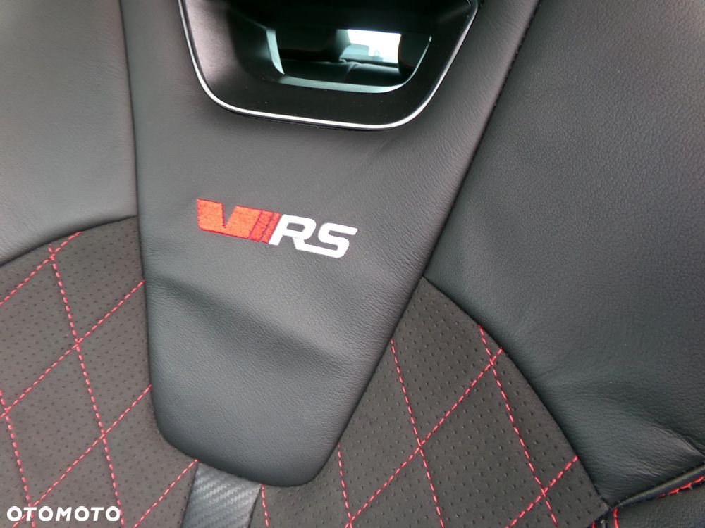 Skoda Octavia 2.0 TSI RS DSG - 17