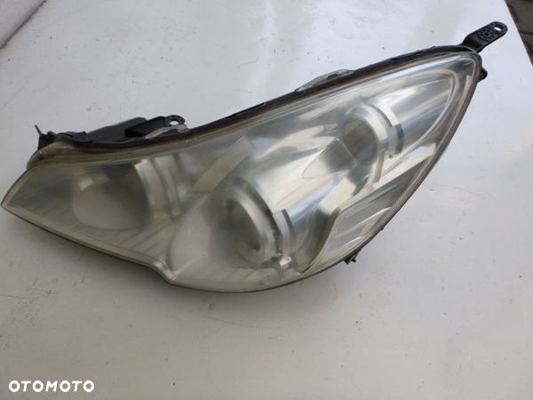 Subaru Legacy V lampa xenon lewy przód