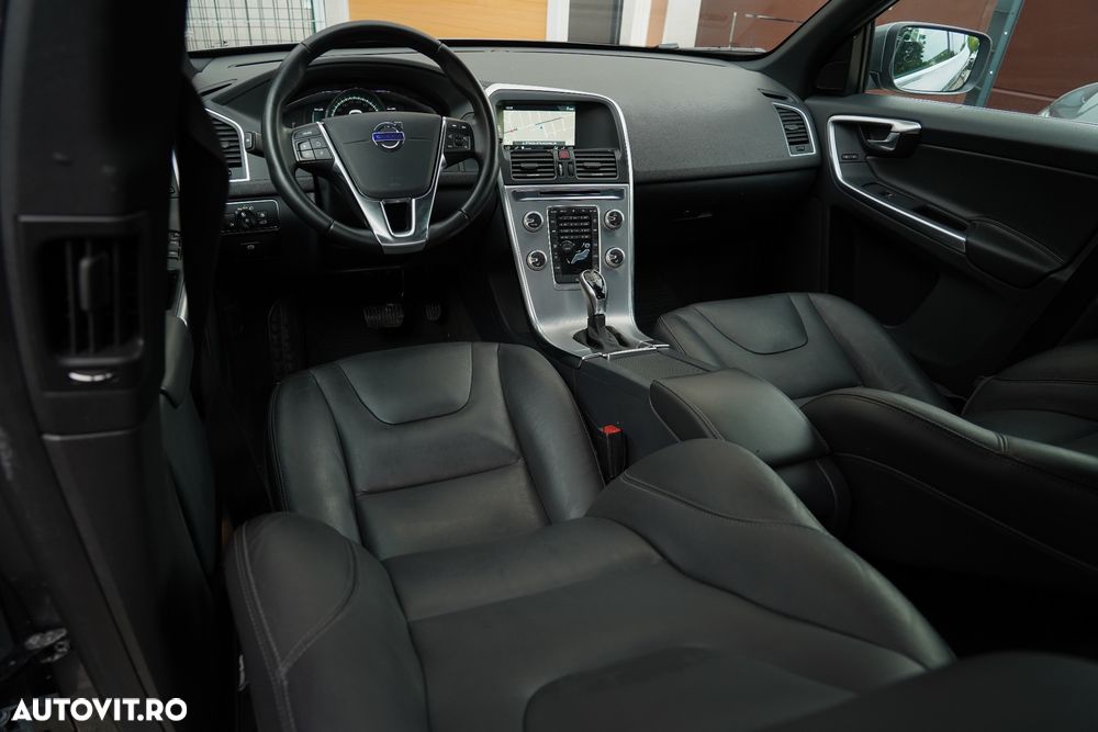 Volvo XC 60 D4 AWD Geartronic Summum - 6