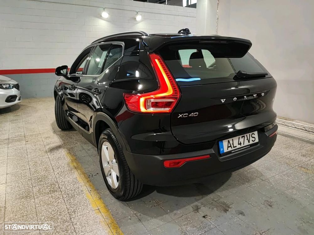 Volvo XC 40 1.5 T2 Momentum - 2