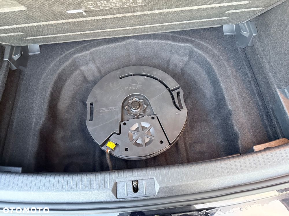 Volkswagen Golf - 24