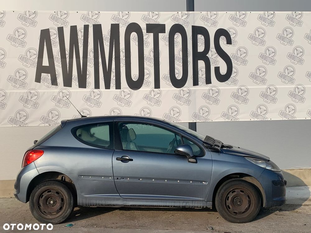 PEUGEOT 207 2006 *SAMOCHÓD NA CZĘŚCI* 2468  MASKA, LAMPA, DRZWI, LUSTERKO, ZDERZAK, GRILL, BŁOTNIK, KLAPA, BELKA, DESKA, FOTELE, KANAPA, ĆWIARTKA, KIEROWNICA, TARCZE, ZACISKI, ZAWIESZENIE, KOMPLETNY PRZÓD, KOMPLETNY TYŁ, LICZNIK, ZEGARY, PRAWE LEWE PRZÓD TYŁ