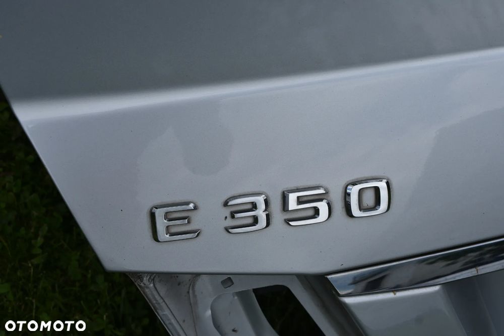 MERCEDES W212 Sedan Klapa Tylna Tył 775 Oryginał - 8
