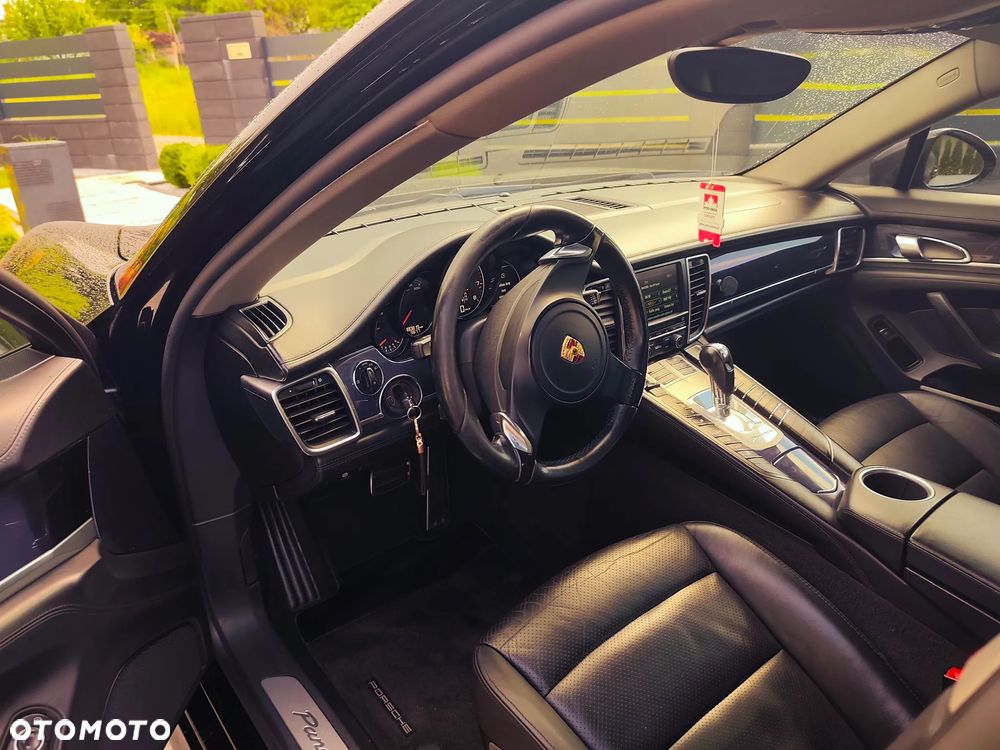 Porsche Panamera 4 PDK - 24