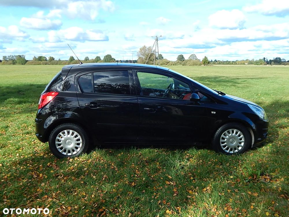 Opel Corsa 1.4 16V Cosmo - 7