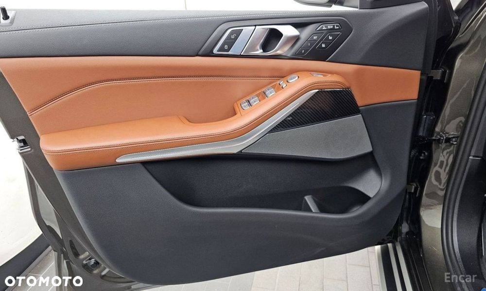 BMW X7 - 25