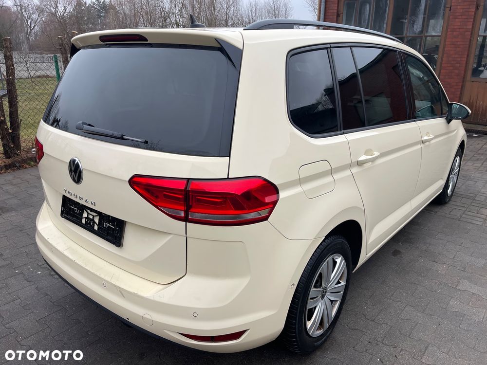 Volkswagen Touran 2.0 TDI SCR DSG Move - 9