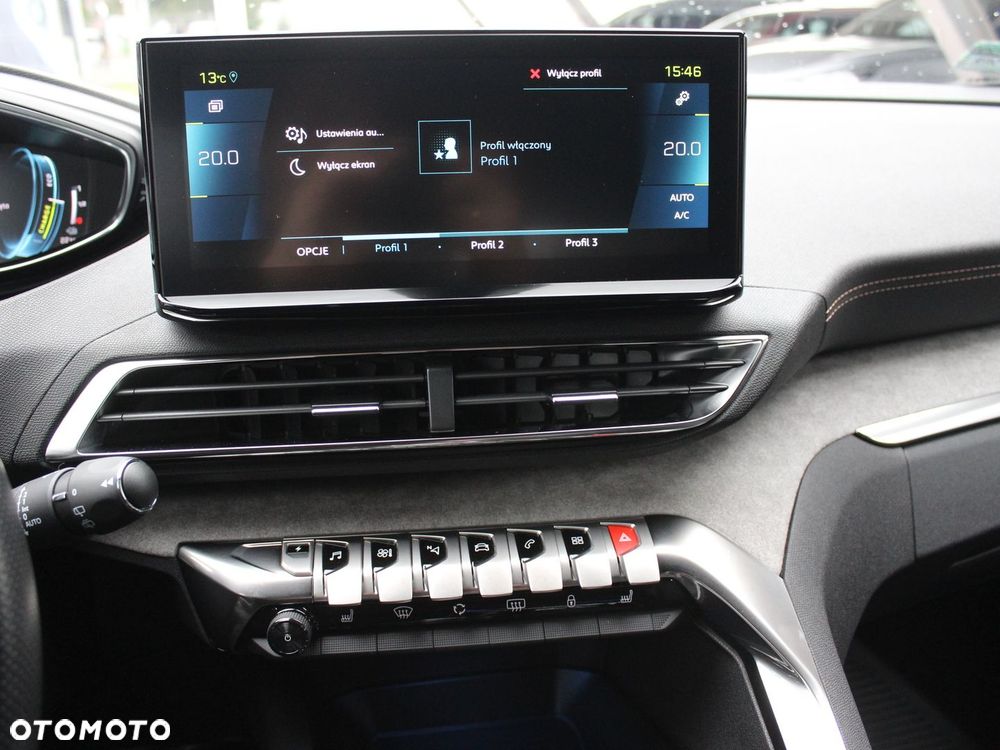 Peugeot 3008 1.6 PureTech Hybrid4 PHEV GT S&S EAT8 - 17