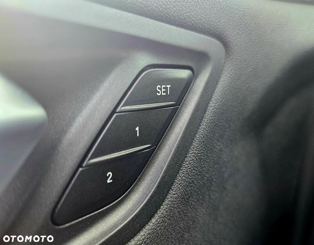 BMW Seria 1 118i M Sport - 19