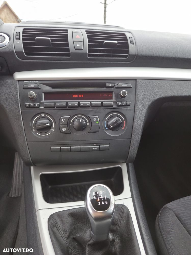 BMW Seria 1 116i - 4