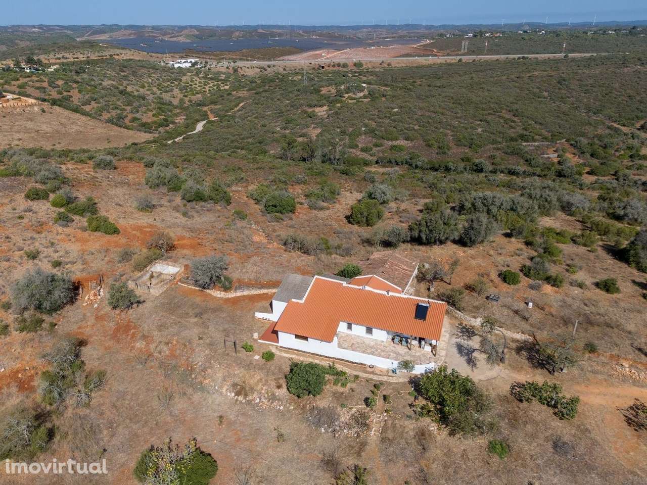 PROPRIEDADE ÚNICA NO SARGAÇAL, COM 20.9 HECTARES E 2 RUINAS REGISTADAS - Grande imagem: 2/43