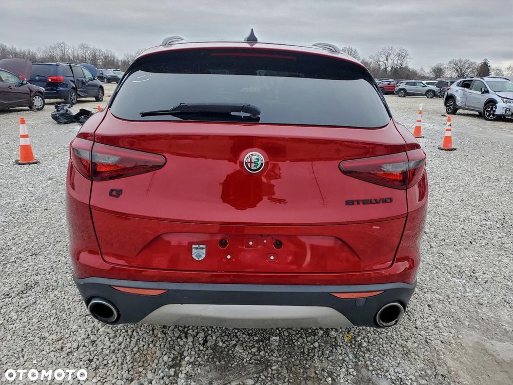 Alfa Romeo Stelvio - 6