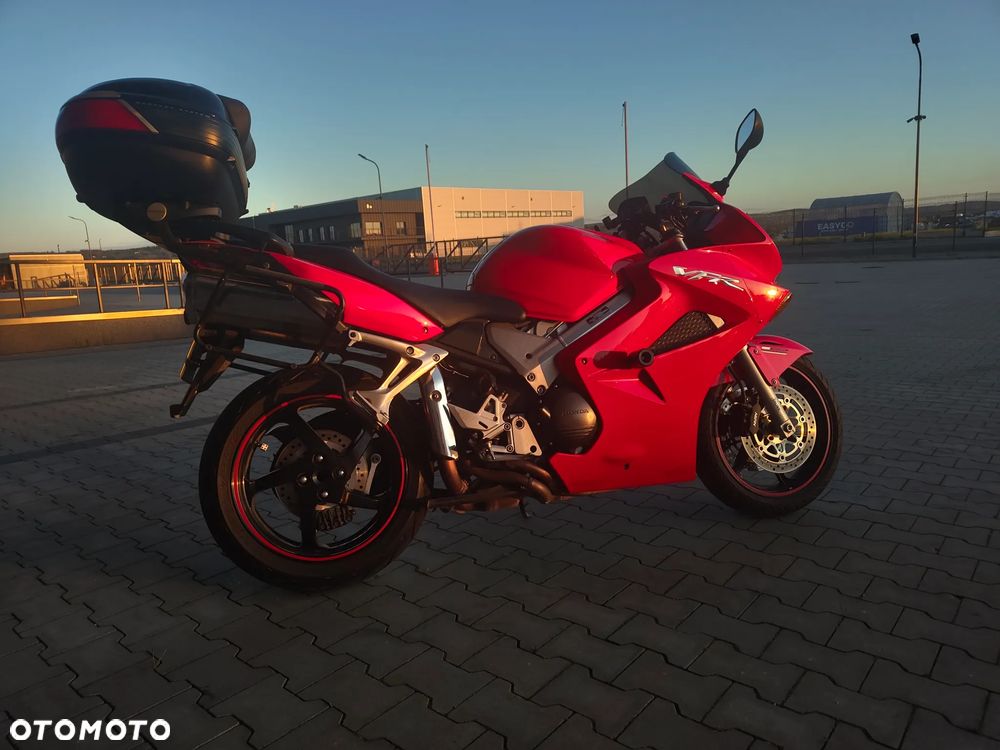 Honda VFR - 1
