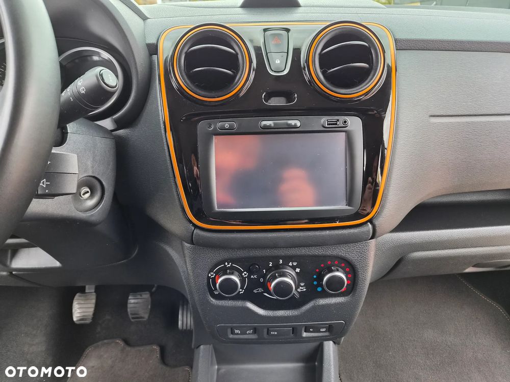 Dacia Lodgy SCe 100 Stepway - 18