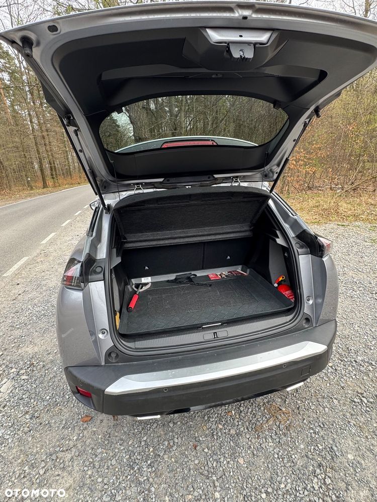 Peugeot 2008 1.2 PureTech Active Pack S&S - 23