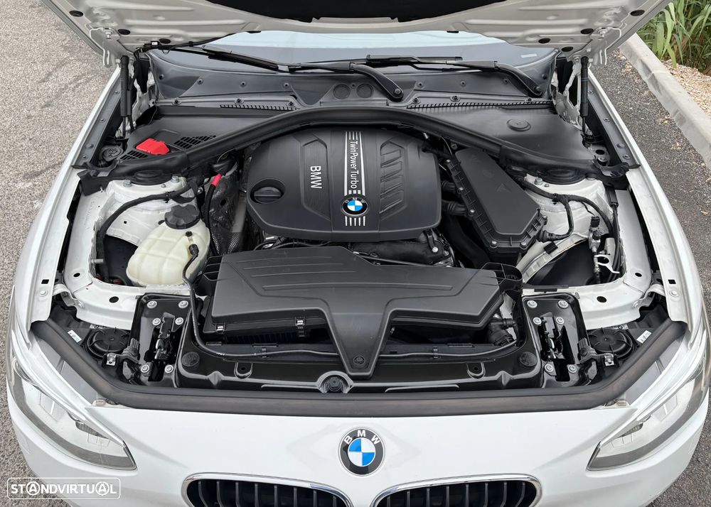 BMW 120 d Sport Line — fotografia 3