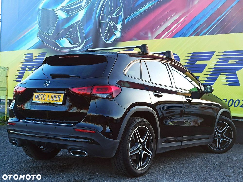 Mercedes-Benz GLA - 4