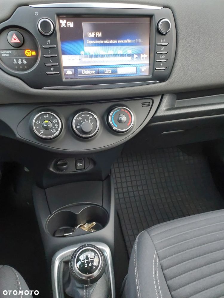 Toyota Yaris 1.5 Premium - 14