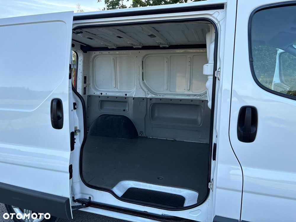 Renault Trafic - 18
