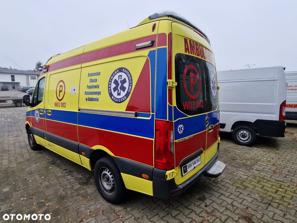 Mercedes-Benz Sprinter - 1