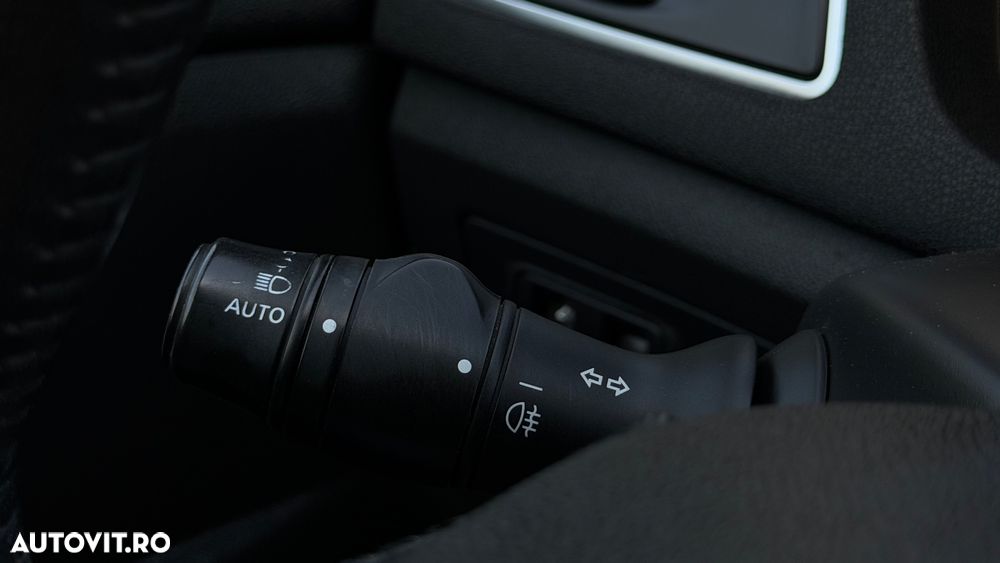 Renault Laguna dCi 150 FAP Start-Stop Paris Business - 17
