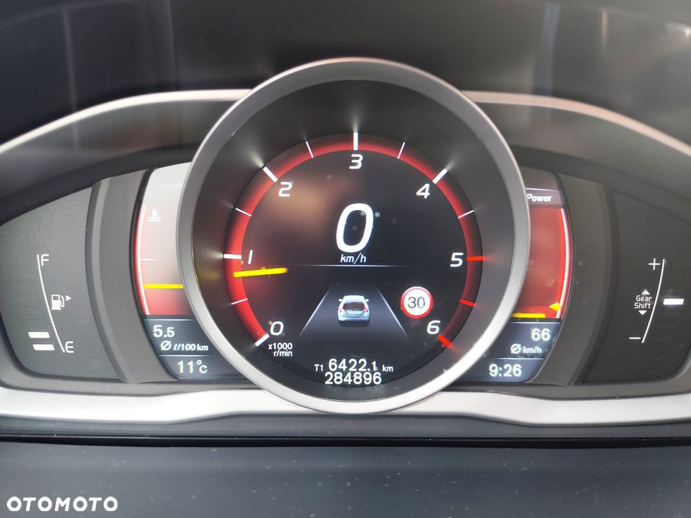 Volvo V60 D4 Momentum - 4