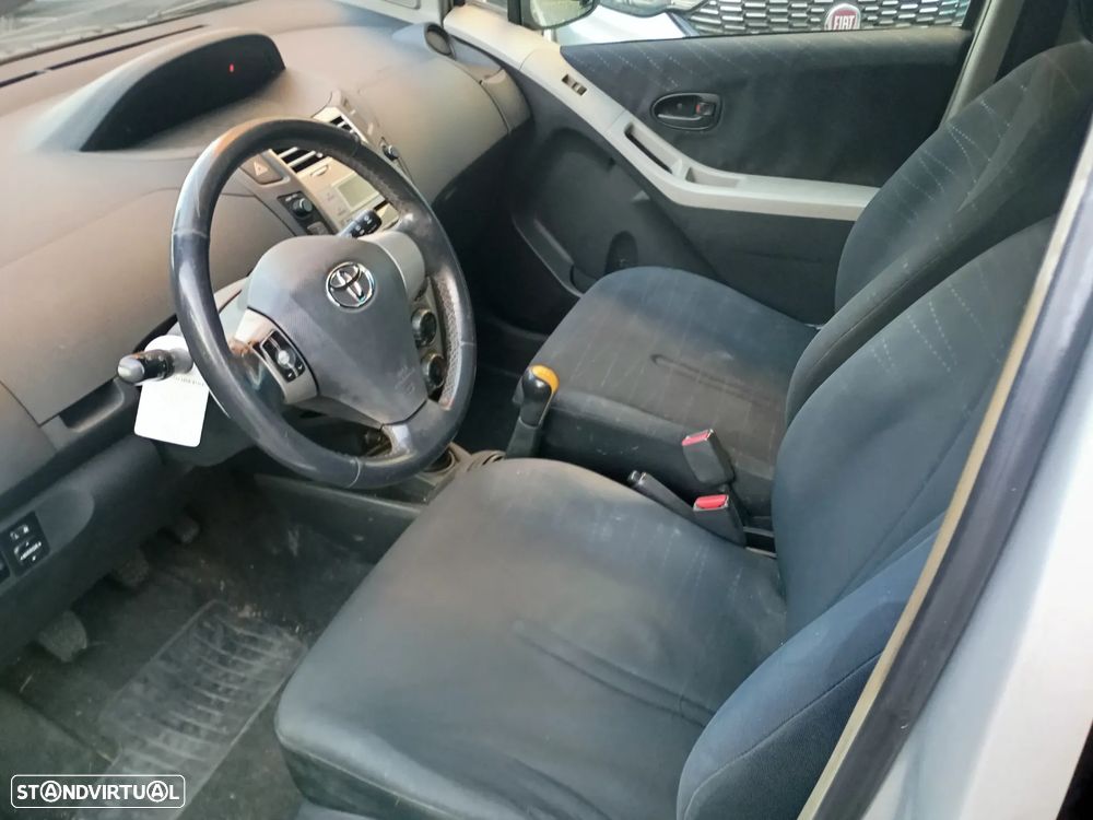 Toyota Yaris 1.0 VVT-i Motion - 3