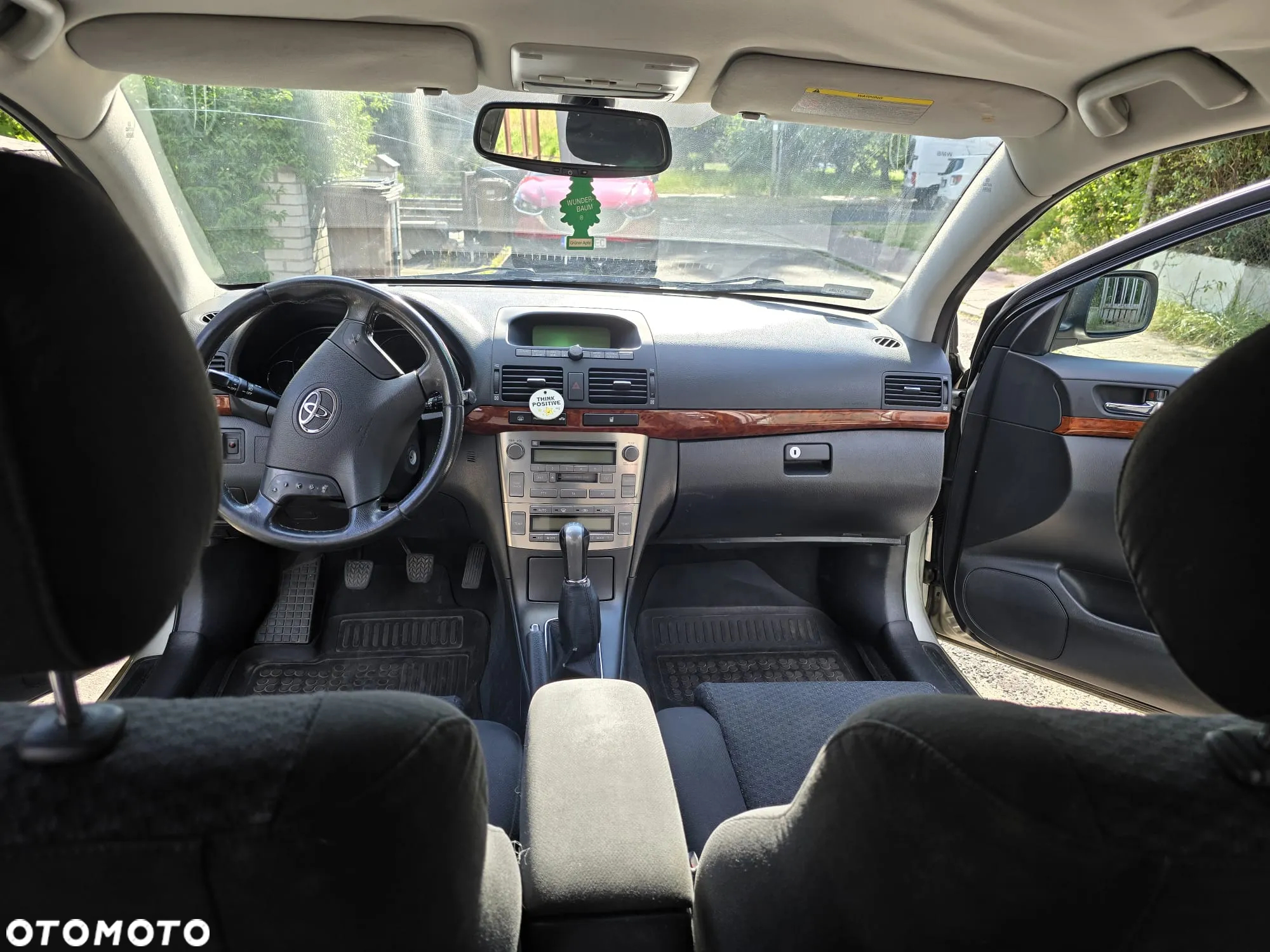 Toyota Avensis - 12