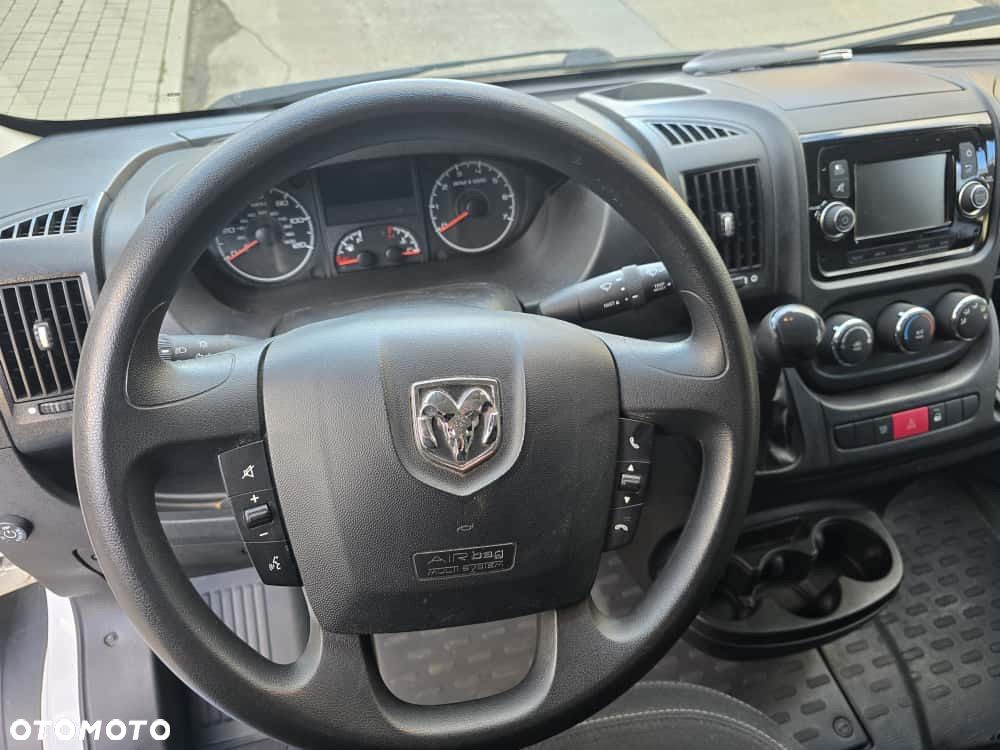 Dodge RAM PROMASTER 1500 - 24