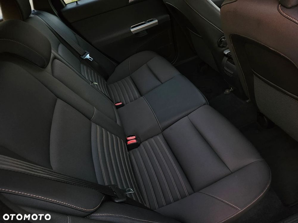 Volvo V50 DPF D2 Summum - 32