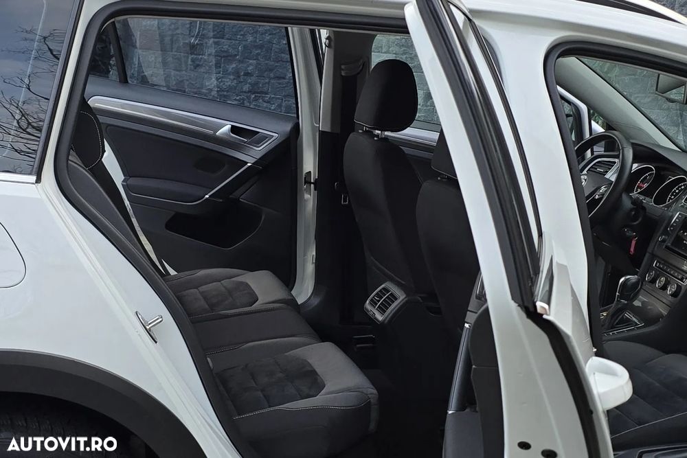 Volkswagen Golf 2.0 TDI SCR 4Motion DSG Alltrack - 11