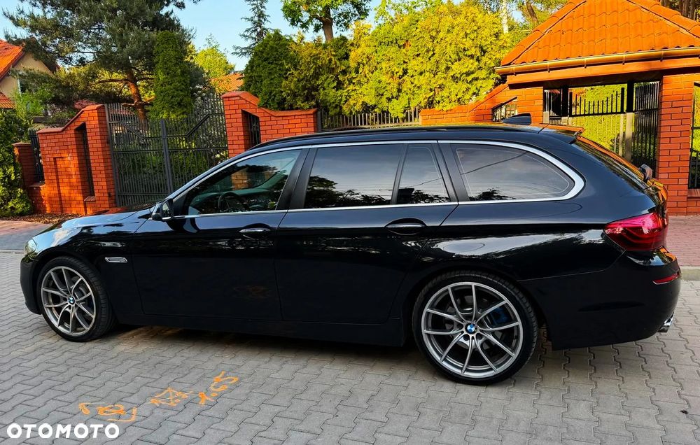 BMW Seria 5 520d xDrive - 29