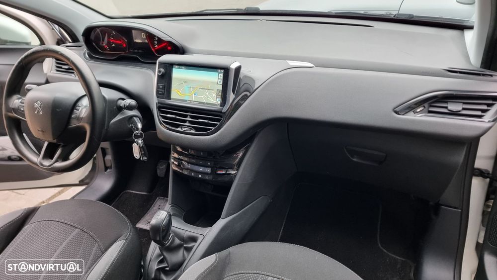 Peugeot 208 1.6 e-HDi Active - 18