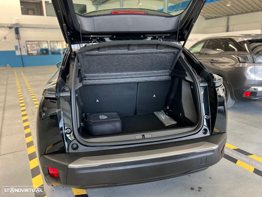 Peugeot e-2008 54 kWh Active - 11