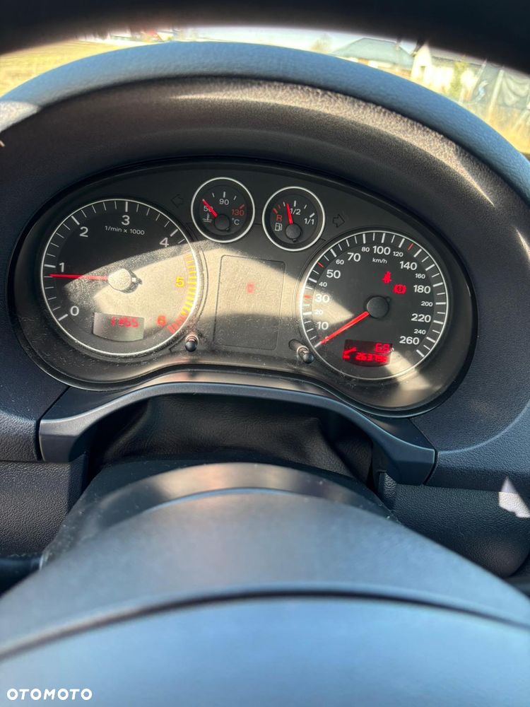 Audi A3 3-drzwiowe 1.9 TDI Ambiente - 9
